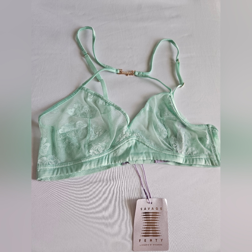 NWT Savage x Fenty Strap Up Lace Bralette Mint Size Medium New